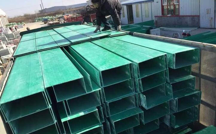 cable tray weight per meter